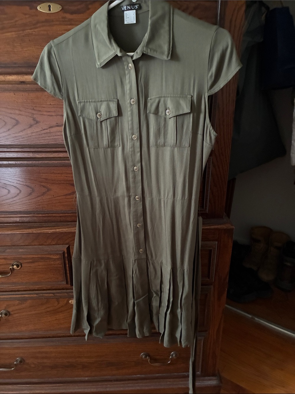 VENUS Olive Green Short-Sleeve Button-Front Mini Dress